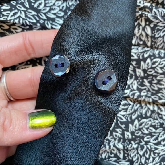 Vintage 1980s Lanz Black And White Foliage Maxi Dress - Picture 4 of 11